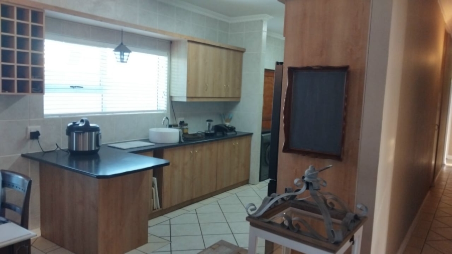 3 Bedroom Property for Sale in Country Club Western Cape
